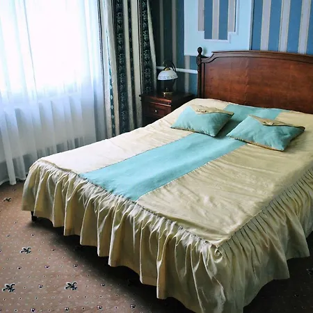 Ksiaze Poniatowski 3* Lesznowola (Masovia)